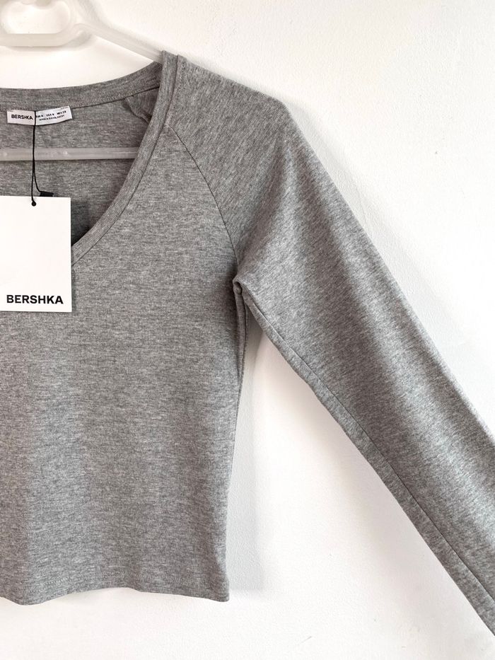 Top manches longues gris Bershka - photo numéro 2