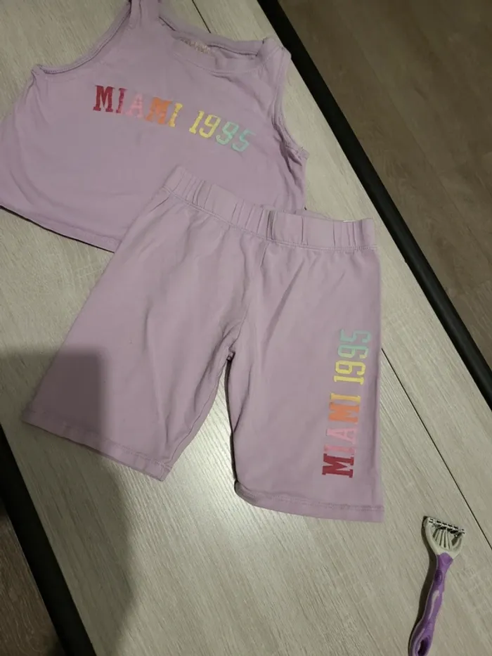 Ensemble top + cycliste 9/10 ans - photo numéro 2