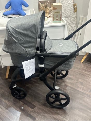 Duo poussette nacelle fox5 grise complète jamais utilisé bugaboo