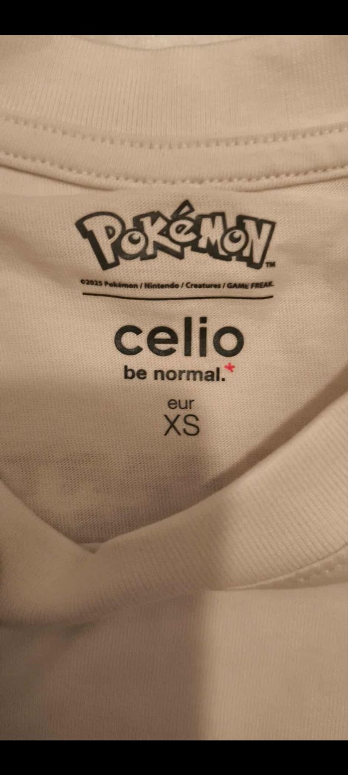 T-shirt Celio collection Pokémon starter feu XS - photo numéro 3