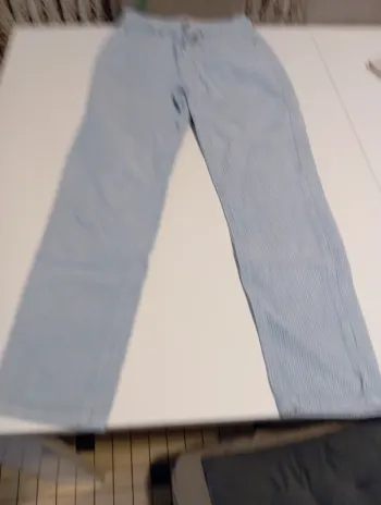 Jean velours côtelé bizzbee taille 32