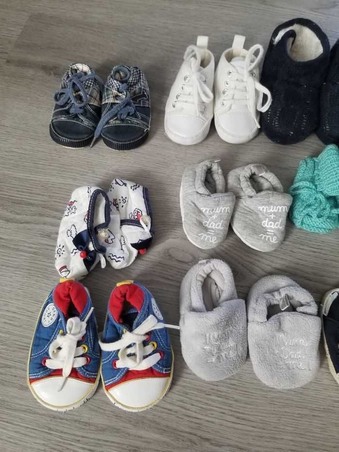 Gros lot chaussures naissance - photo numéro 2