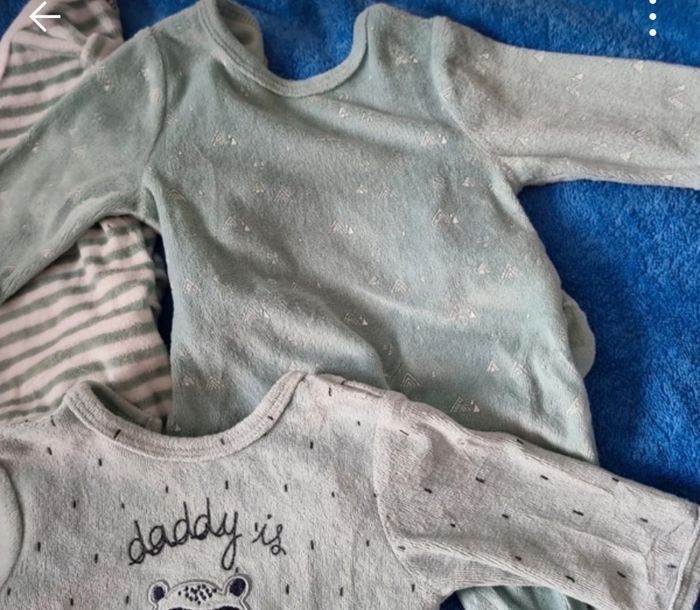 Lot Pyjamas 1 mois - photo numéro 3