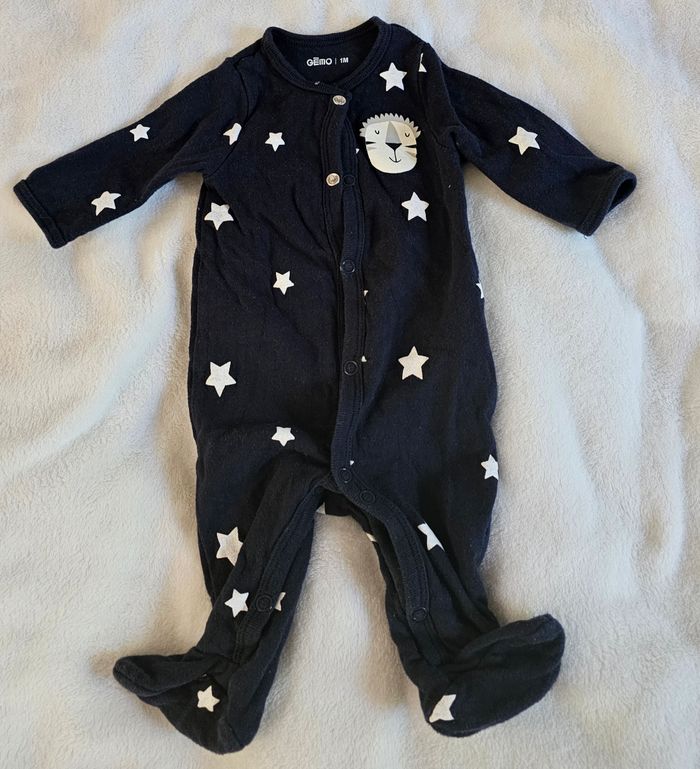Ensemble de choses pour un bébé de 1 mois - photo numéro 5