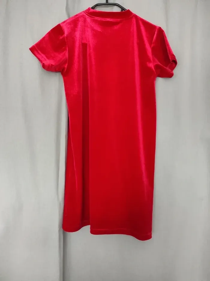 Robe en velours rouge - photo numéro 3