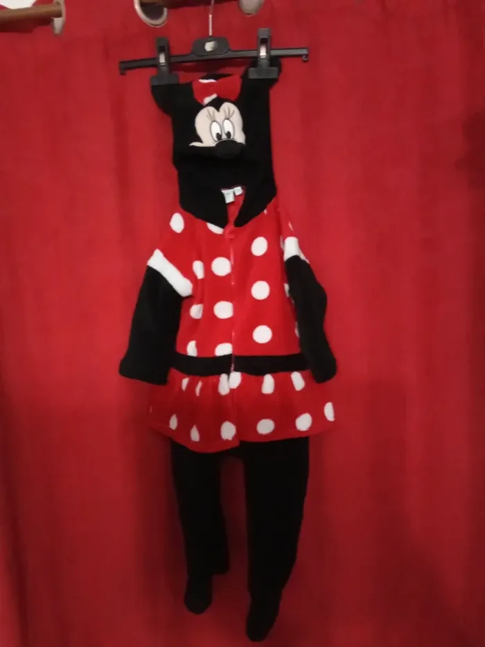 Combinaison polaire Minnie neuve 12 mois (38)