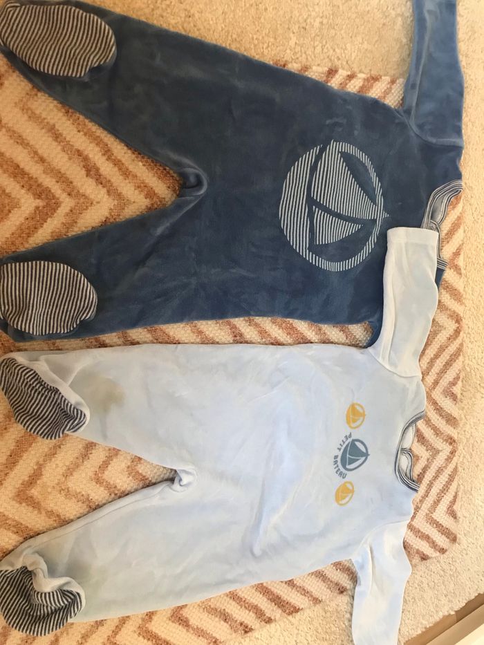 Lot 2 pyjamas petit bateau