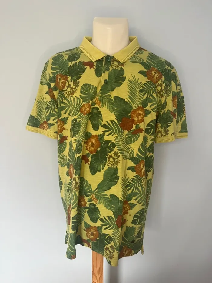 🌿 Polo manches courtes Mustang vert à imprimé feuilles & fleurs – Taille M, 100 % coton
