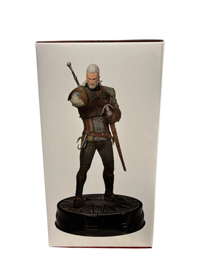Figurine The Witcher Wild Hunt Geralt Hearts of Stone figure Dark Horse Deluxe neuf - photo numéro 4
