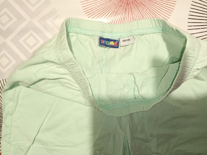 Lot 3 shorts élastiques 👧 taille 6 ans - photo numéro 4