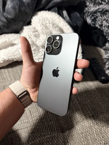 i p h o n e 16 pro Max 512 GB