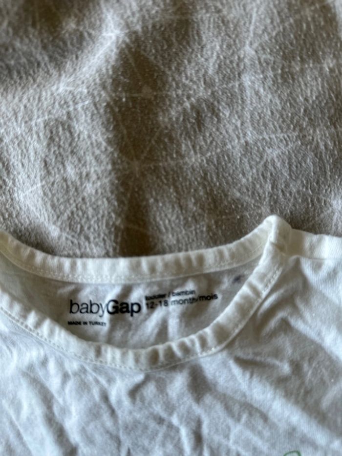 Gap t-shirt 12/18m - photo numéro 2