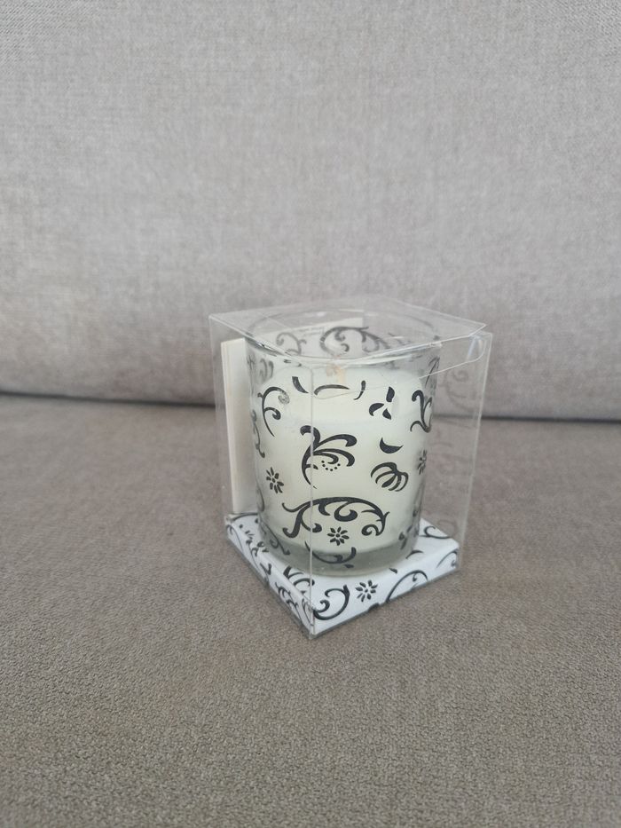 Bougie dans son emballage - photo numéro 3