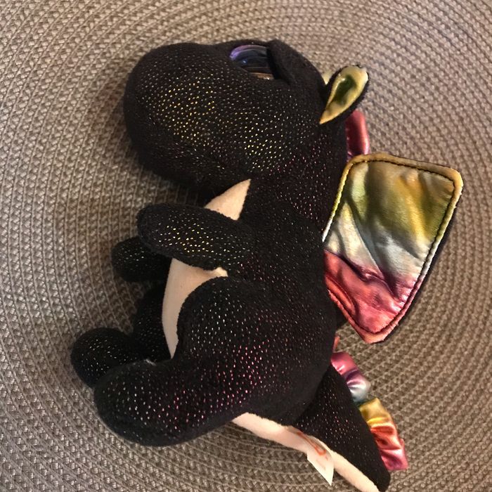Petit dragon noir ty