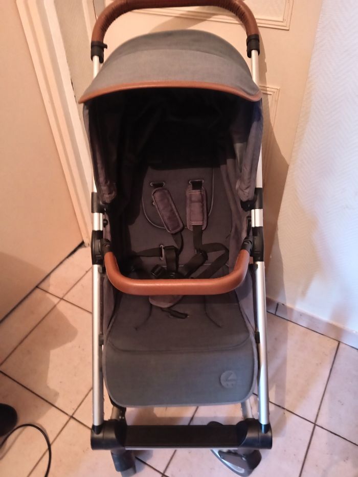 Poussette musty nexo