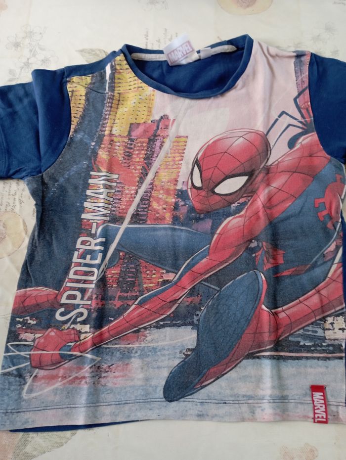 Lot de 2 t-shirts manches courtes spiderman - photo numéro 4