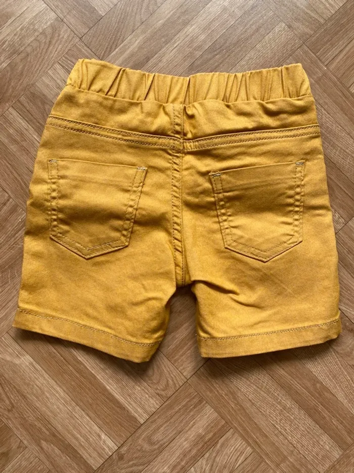 Short jaune moutarde taille 18/24 mois vintage - photo numéro 3