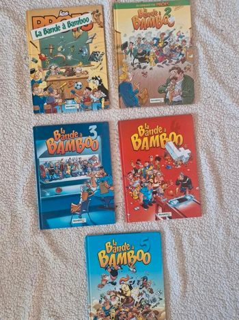 Lot  de  5  bandes dessinées  La  boîte à  bamboo