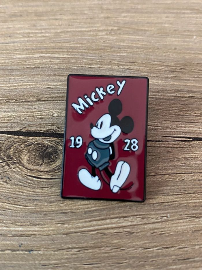 Pins Mickey rétro