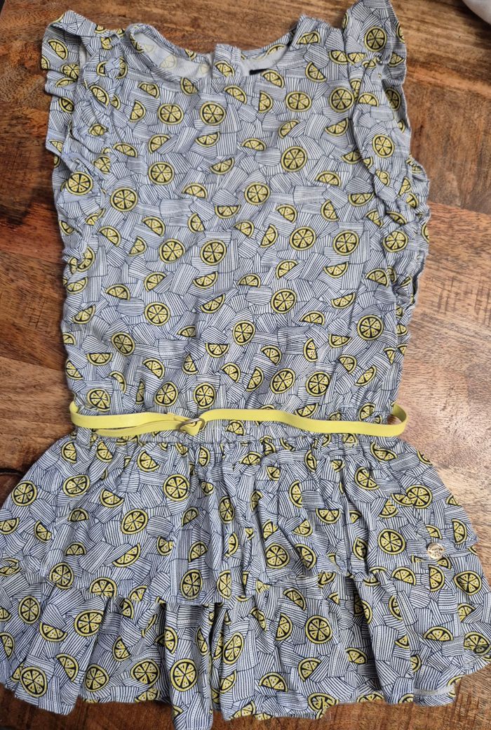 Très belle robe IKKS 4 ans