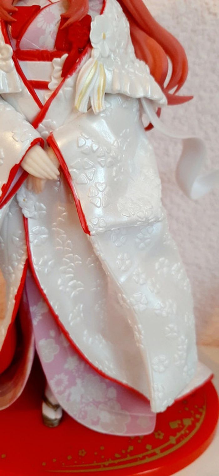 Figurine Itsuki Nakano en robe blanche du japon - photo numéro 3