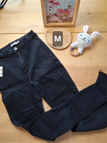 Pantalon pour femme taille M Marque daysie neuf jamais porté