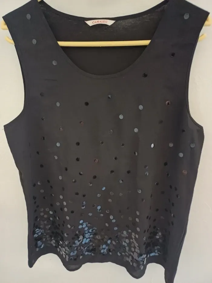 T-shirt sequins
