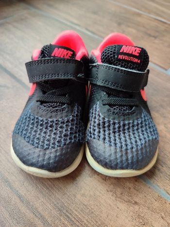 Baskets Nike Révolution 4