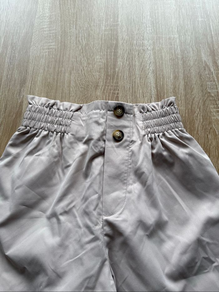 Short taille haute beige Shein taille 34 XS - photo numéro 2