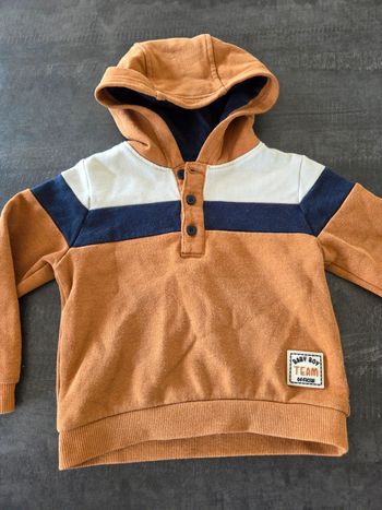 Pull capuche