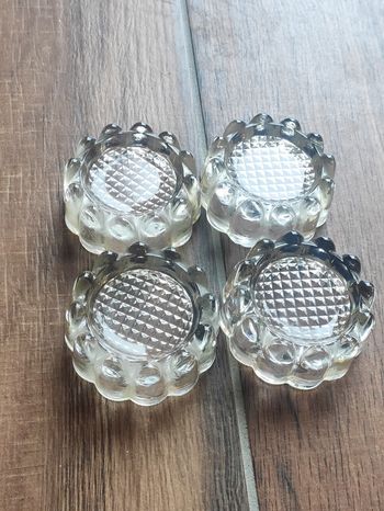 Dessous de pieds meuble 