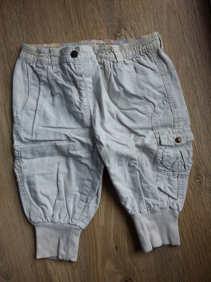 Pantalon beige resséré en bas 12 mois