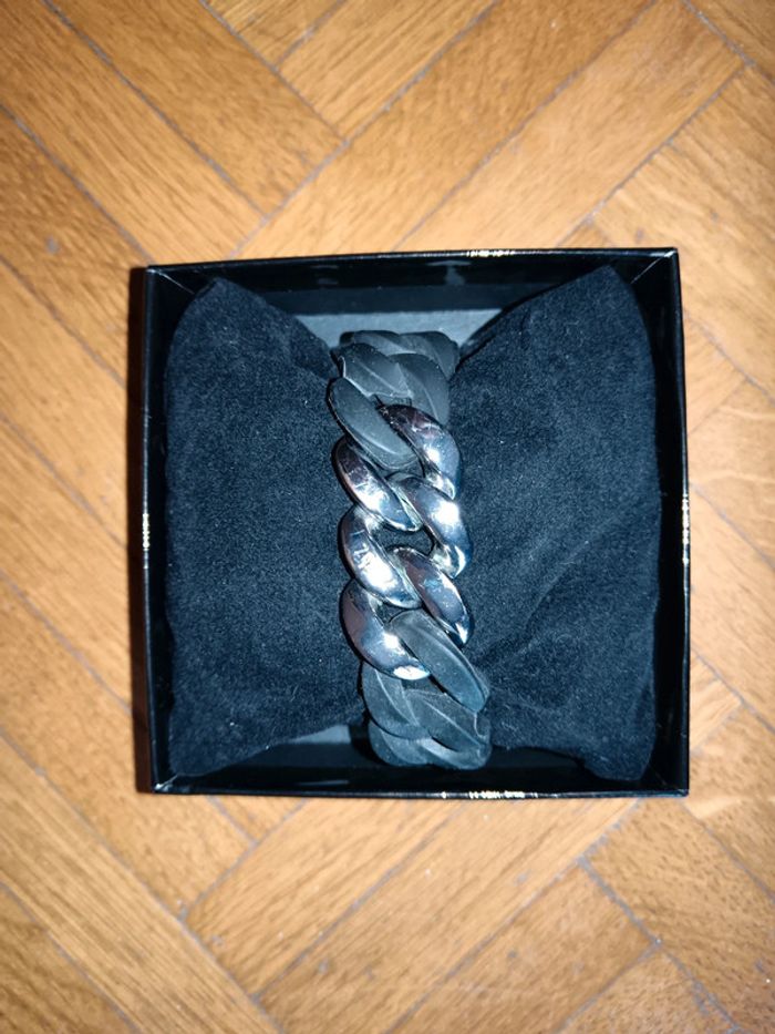 Bracelet neuf