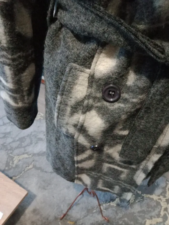 Manteau col en fausse fourrure - photo numéro 2