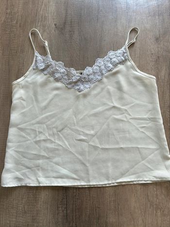 Caraco fines bretelles avec dentelle blanc