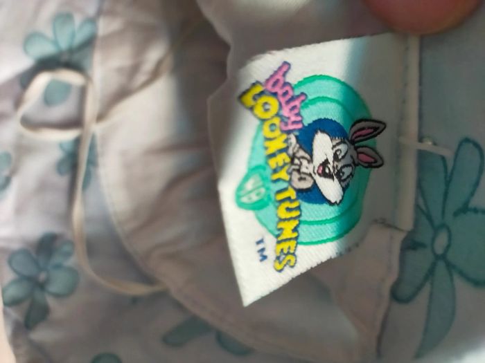 Bob bébé Baby Looney Tunes – Titi et Bugs Bunny – Taille 43 – Neuf avec étiquette - photo numéro 3
