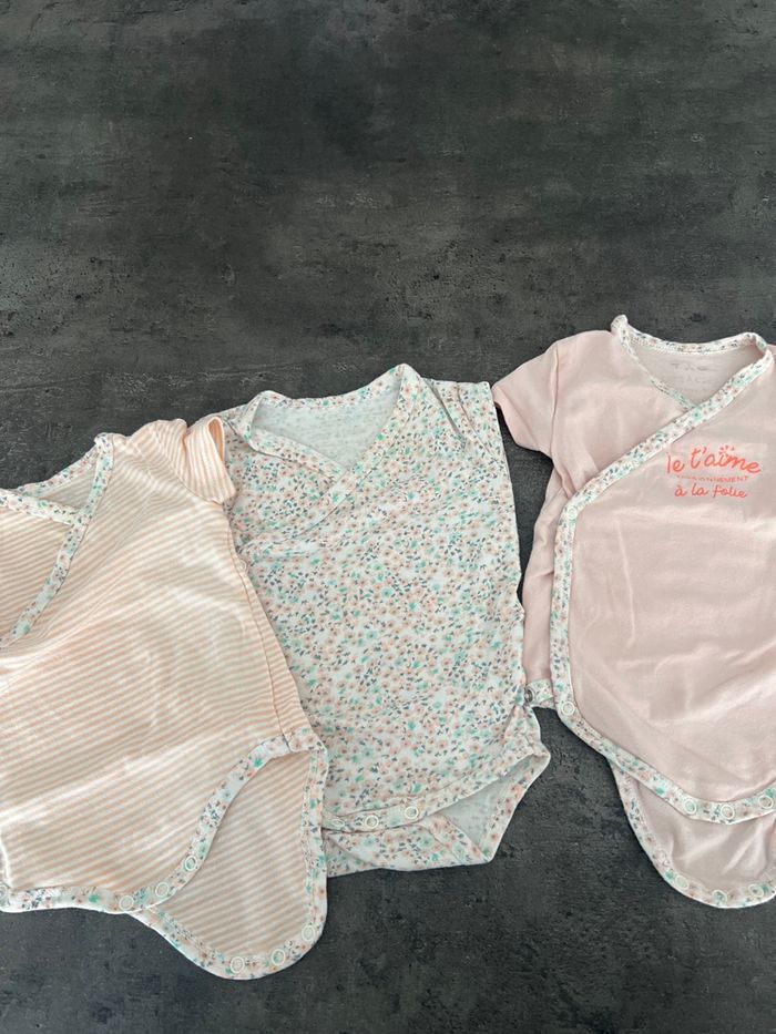 Lot de 3 bodies manches courtes