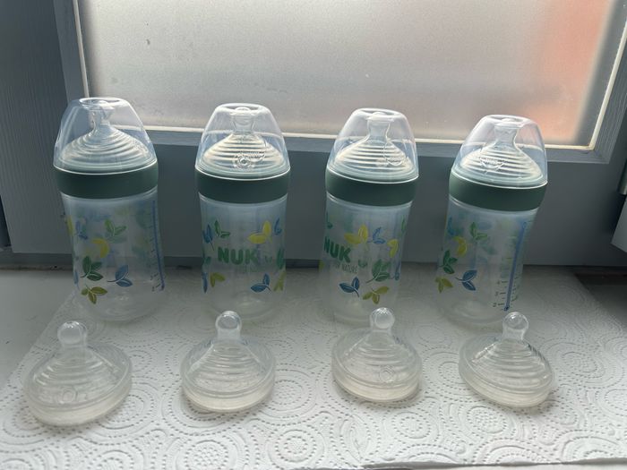 Lot de 4 biberons NUK For Nature tétines débit S + 4 tétines débit M