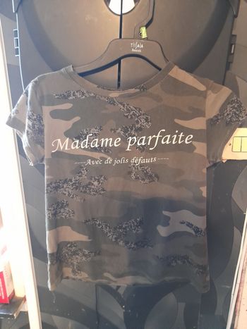 Tee shirt