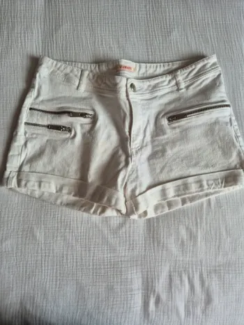 Short blanc avec zip Camaïeu taille 42
