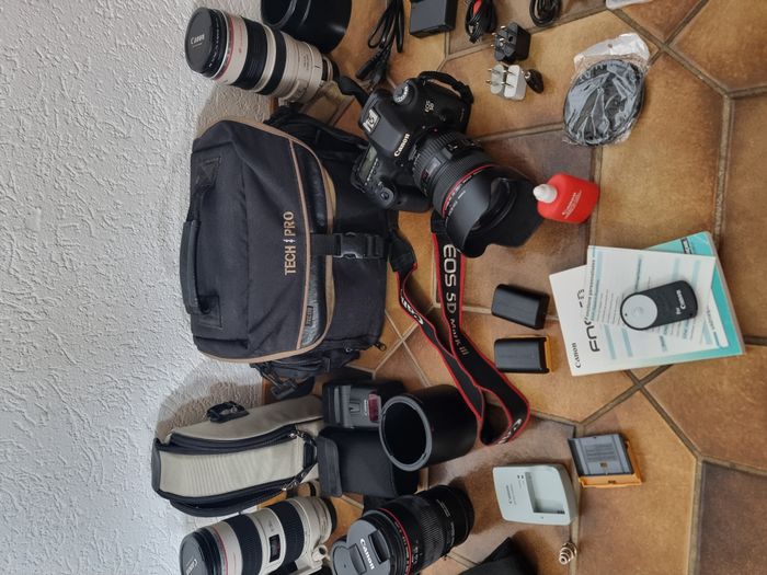 Lot appareil photo Canon EOS 5D Mark 3 + plusieurs objectifs + sacoches de transport + flash et acce - photo numéro 3