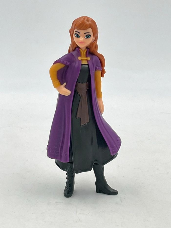 Figurine Disney Princesse reine des neiges Elsa 14 cm