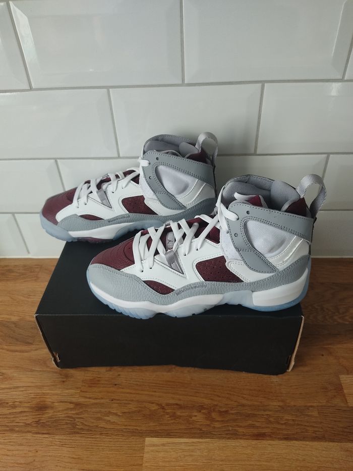 Baskets Jordan jumpman two trey T 38