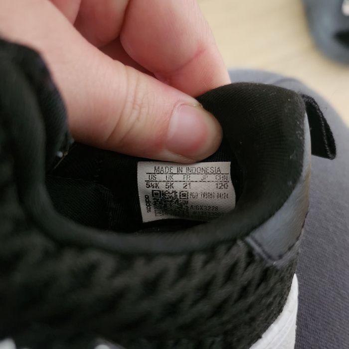 Baskets Adidas - photo numéro 3