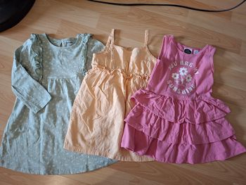 Lot 3 robes