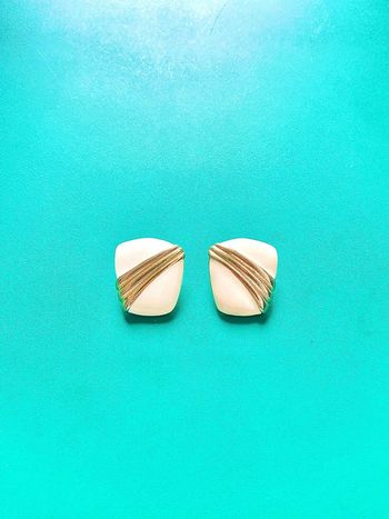 Très belle boucles d'oreilles vintage