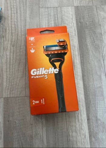 Gilette