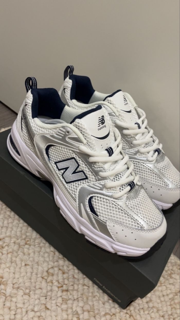 New balance 530 neuve taille 39,5 - photo numéro 2