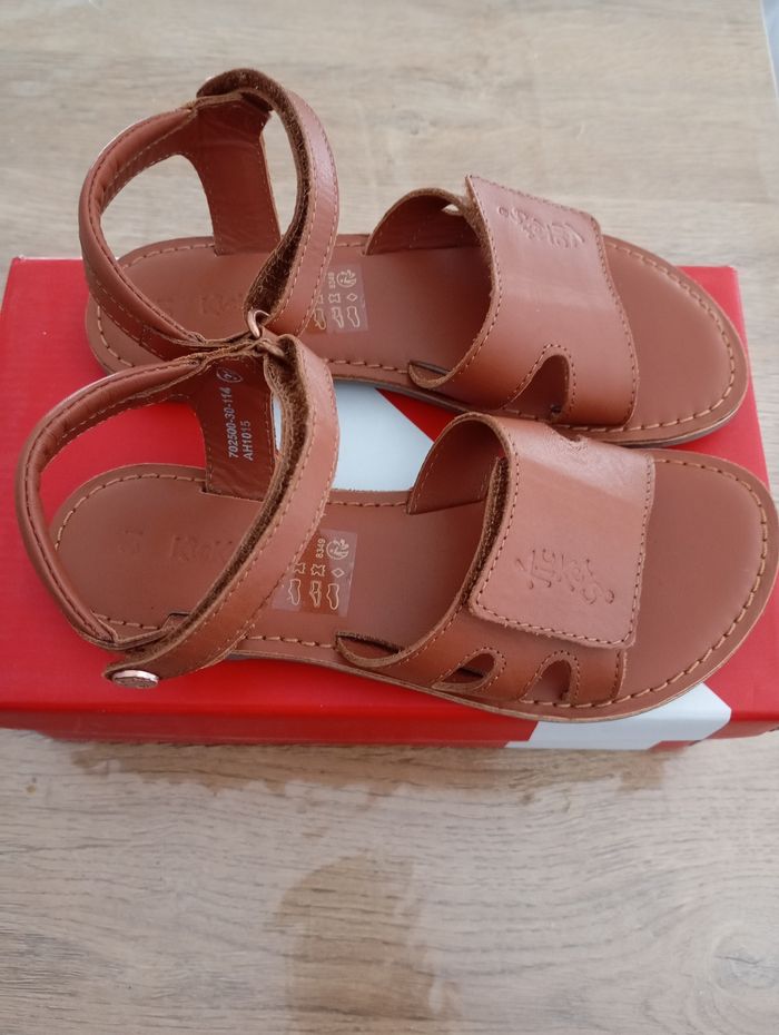 Kickers neuves pour fille en taille 31 - photo numéro 3