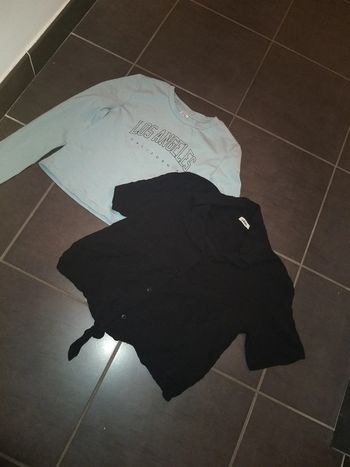 Haut 12 ans en très bon état